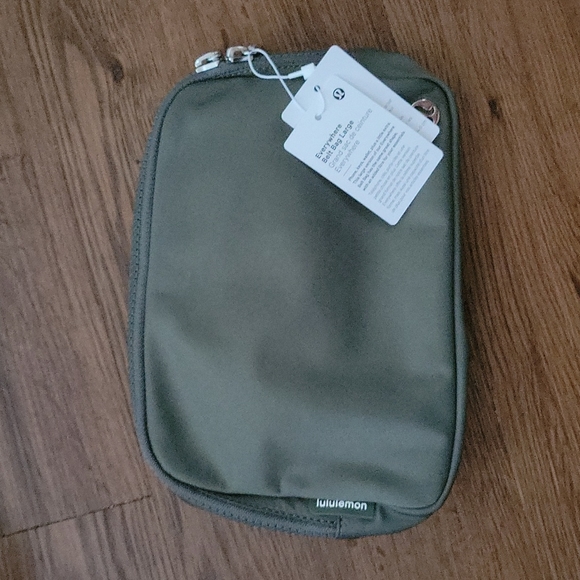 Final 1: NWT Lululemon Belt Bag Large - Picture 3 of 5